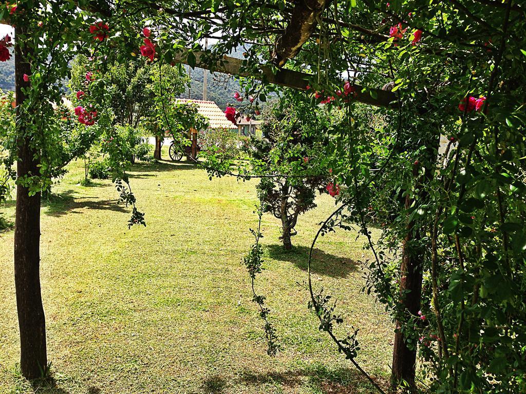 Cafe E Cabanas Lenha No Fogo Urubici Bagian luar foto